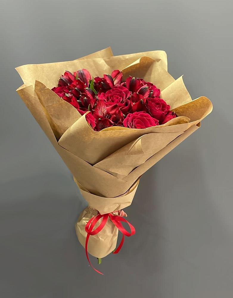 Букет цветов из: Альстромерии и Розы в Заюково