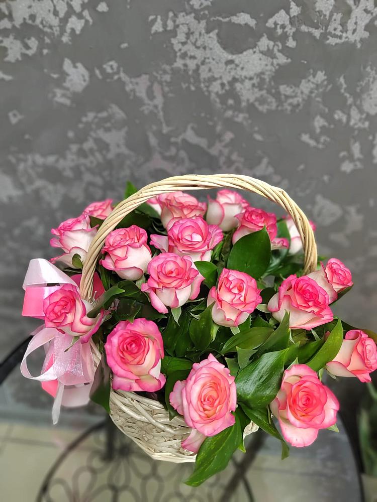 Цветочная композиция из Розы в корзине в Заюково