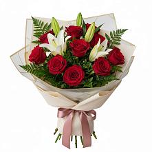 Букет цветов из:  Лилии и Розы в Заюково