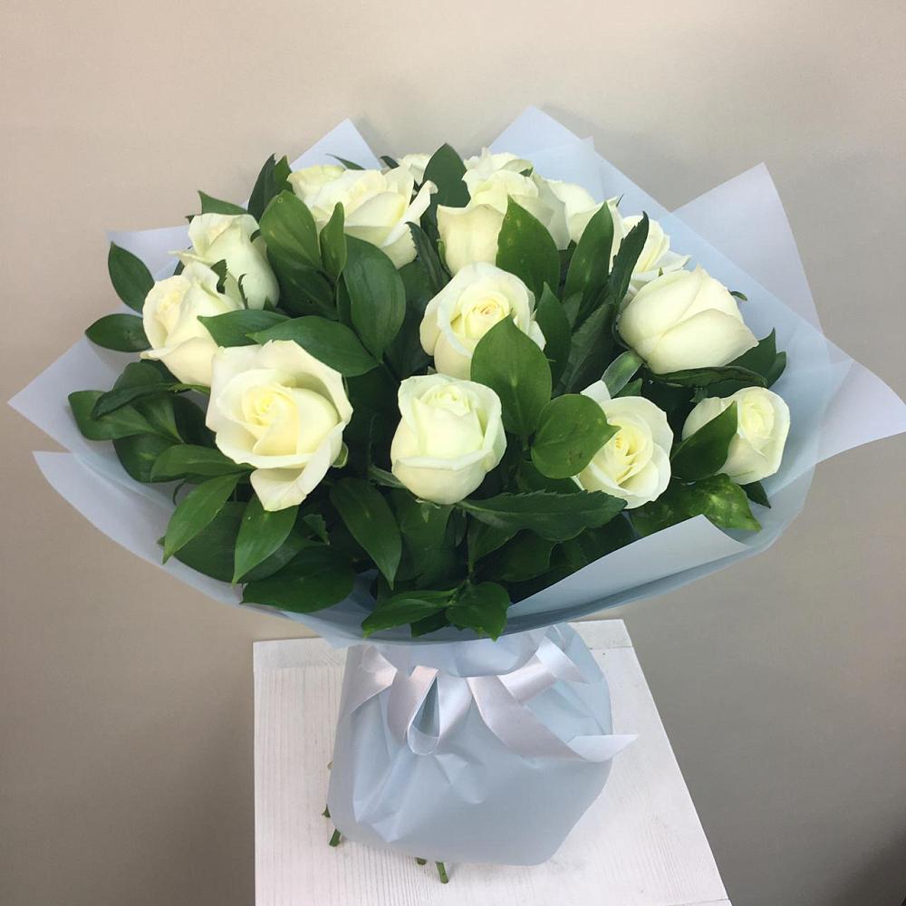 Букет 15 Белых роз Проуд в Заюково