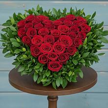 Цветочная композиция из Розы в виде сердца в Заюково