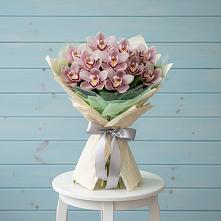 Букет цветов из:  Орхидеи и Розы в Заюково