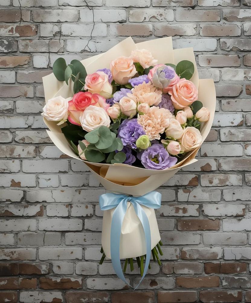 Букет цветов из: Розы, Лизиантусы и Гвоздики в Заюково