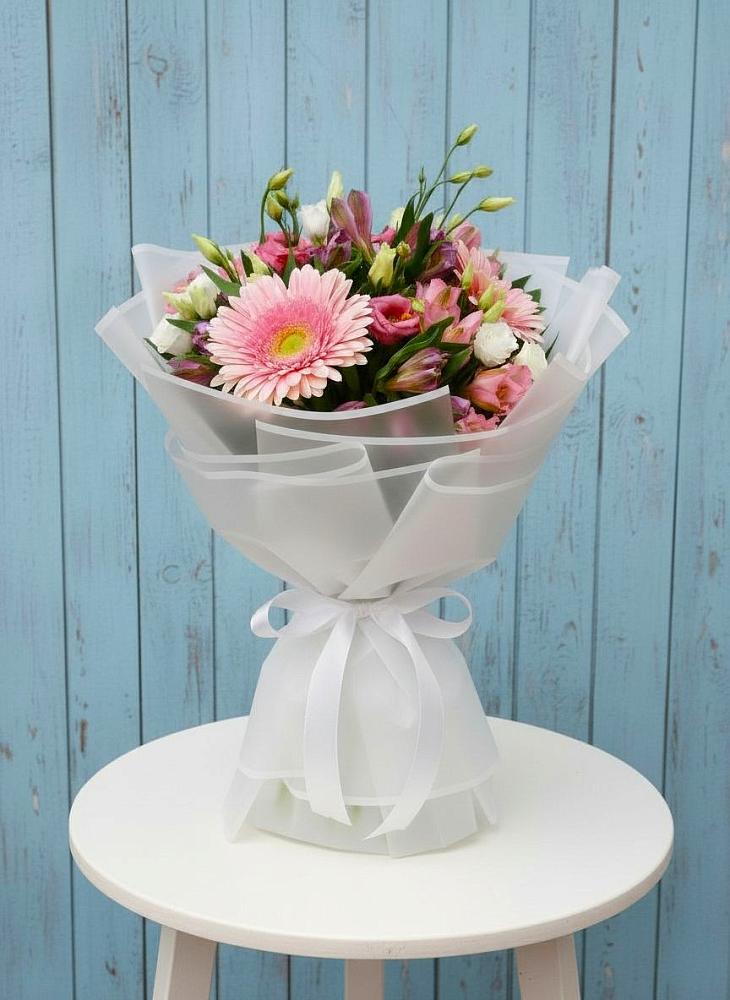 Букет цветов из: Герберы, Альстромерии и Лизиантусы в Заюково