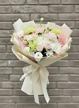 Букет цветов из:  Гвоздики, Розы, Лизиантусы и Хризантемы #REPLACE_PRED# Заюково