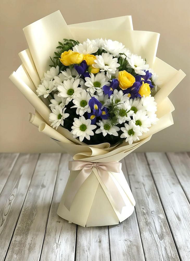 Букет цветов из: Ирисы, Хризантемы и Розы в Заюково