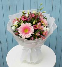 Букет цветов из:  Герберы, Альстромерии и Лизиантусы в Заюково