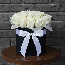 Цветочная композиция из Розы в шляпной коробке в Заюково